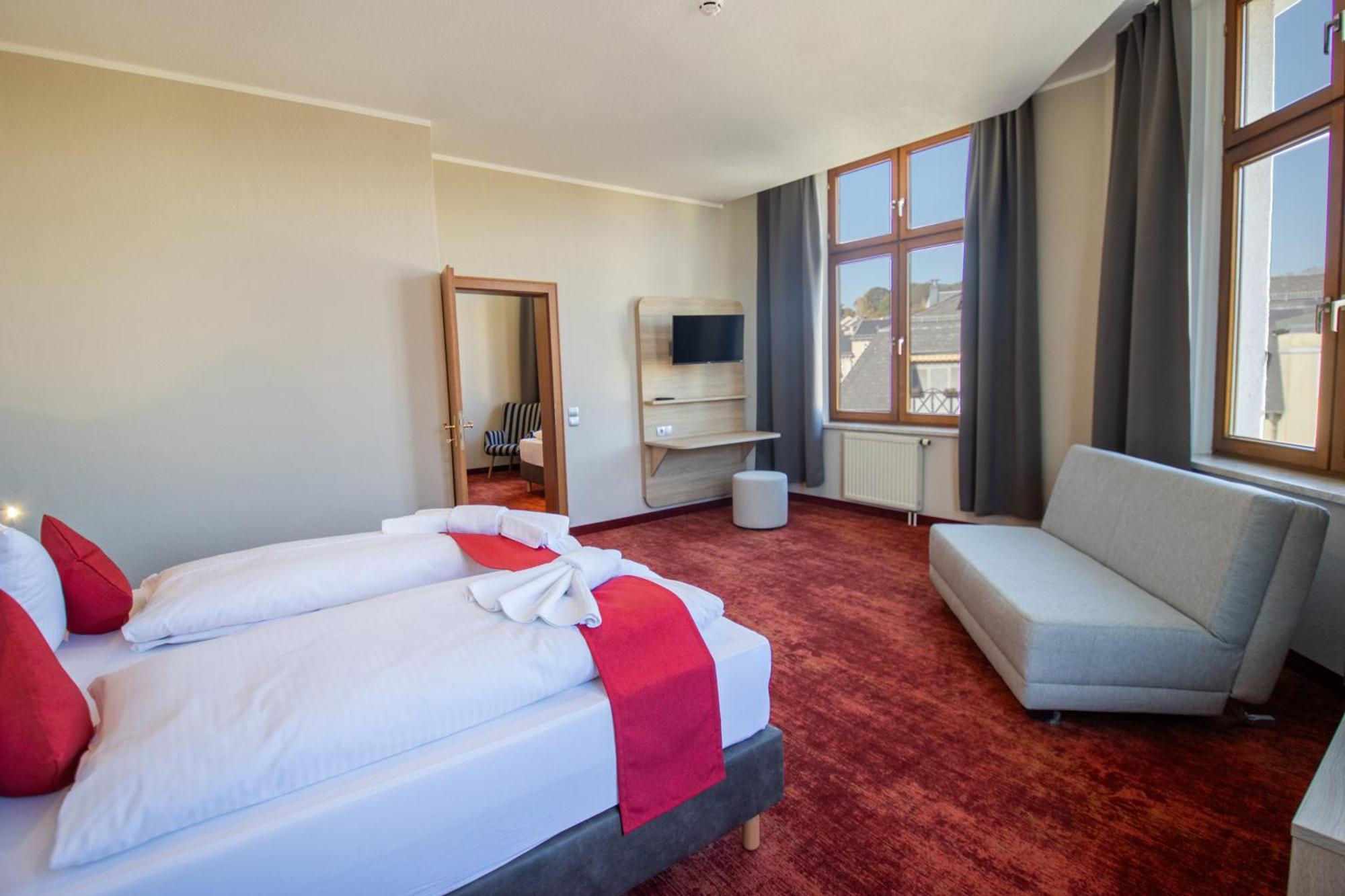 Hotel Lengenfelder Hof Lengenfeld  ภายนอก รูปภาพ