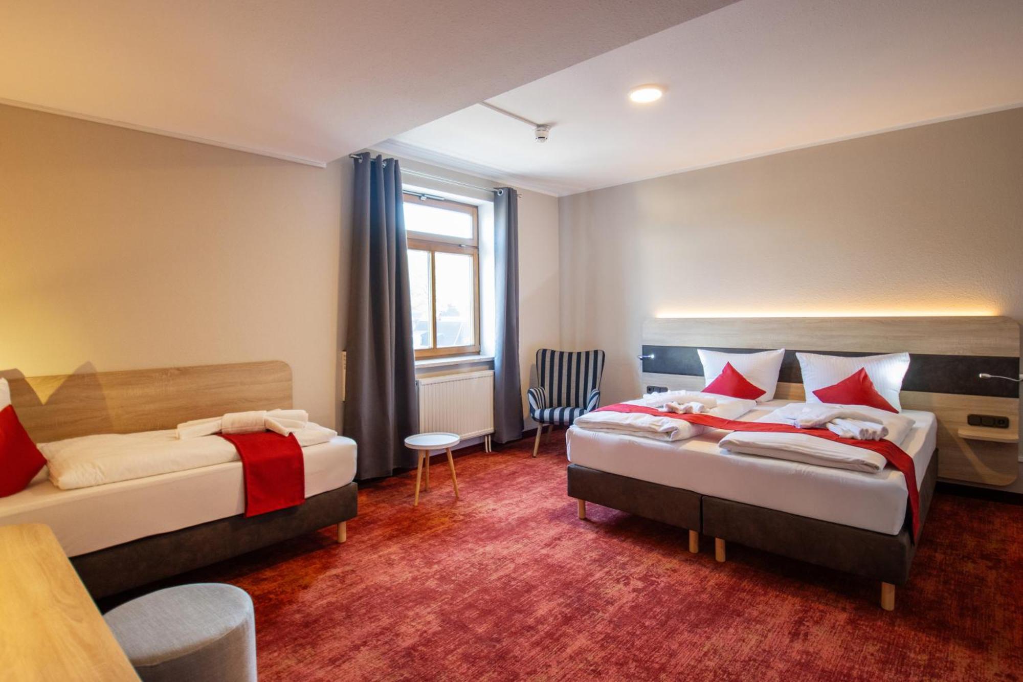 Hotel Lengenfelder Hof Lengenfeld  ภายนอก รูปภาพ