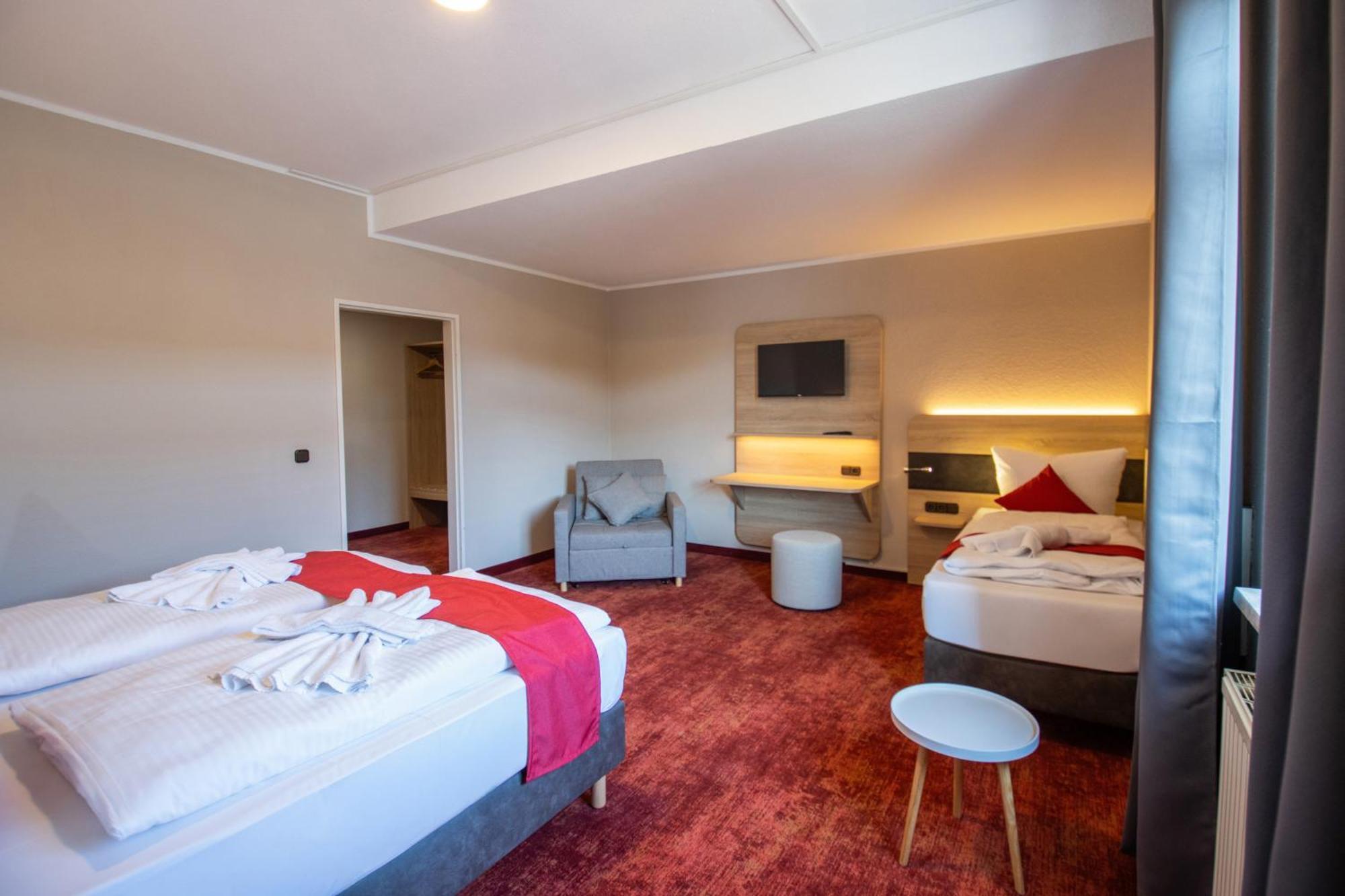 Hotel Lengenfelder Hof Lengenfeld  ภายนอก รูปภาพ