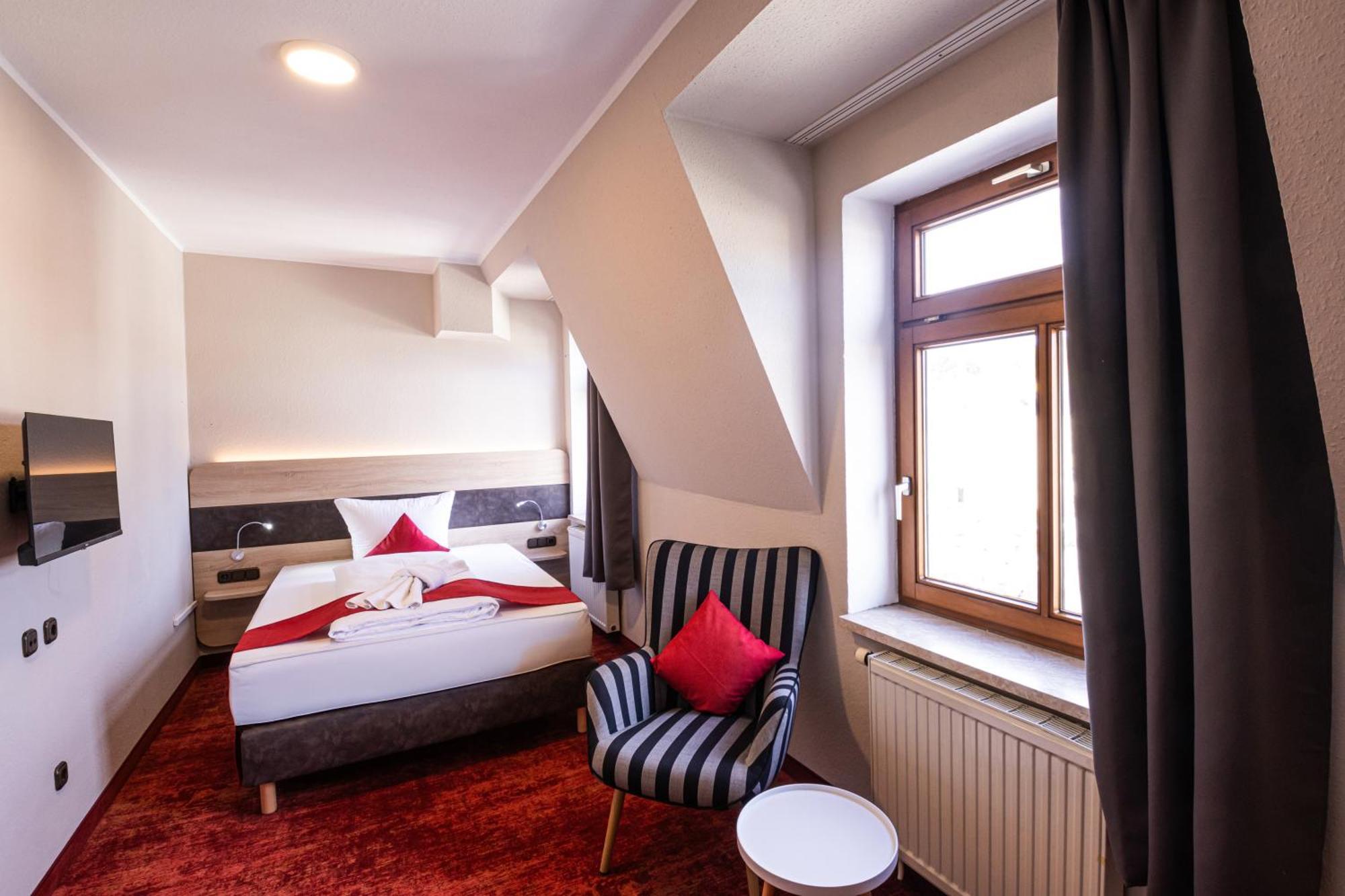 Hotel Lengenfelder Hof Lengenfeld  ภายนอก รูปภาพ